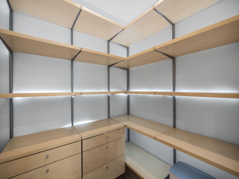 For Sale: $625,000 (3 beds, 2 baths, 1998 Square Feet)