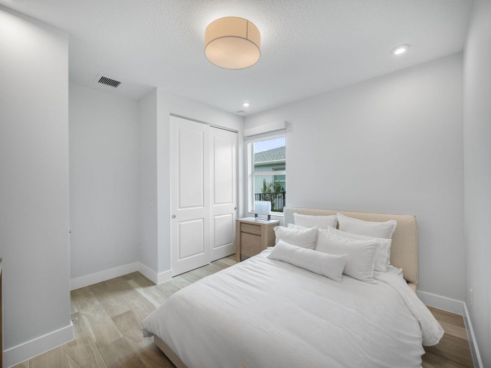 For Sale: $625,000 (3 beds, 2 baths, 1998 Square Feet)