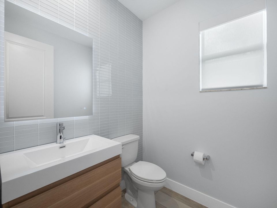 For Sale: $625,000 (3 beds, 2 baths, 1998 Square Feet)