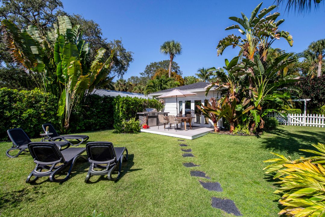 For Sale: $949,000 (3 beds, 2 baths, 1424 Square Feet)