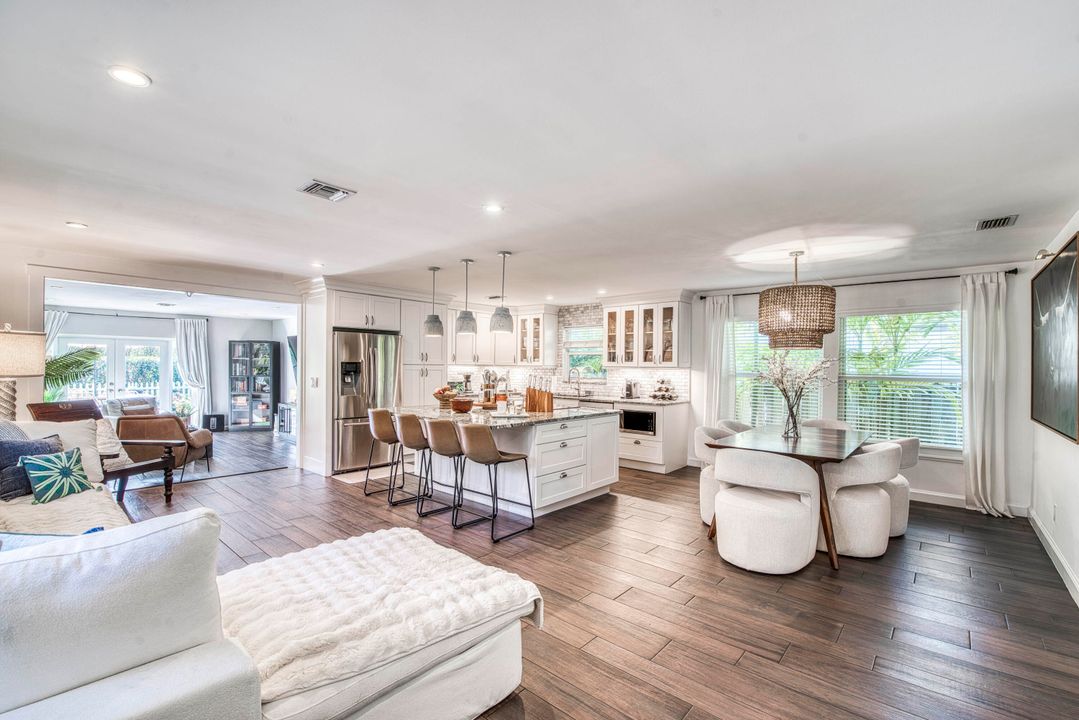 For Sale: $949,000 (3 beds, 2 baths, 1424 Square Feet)