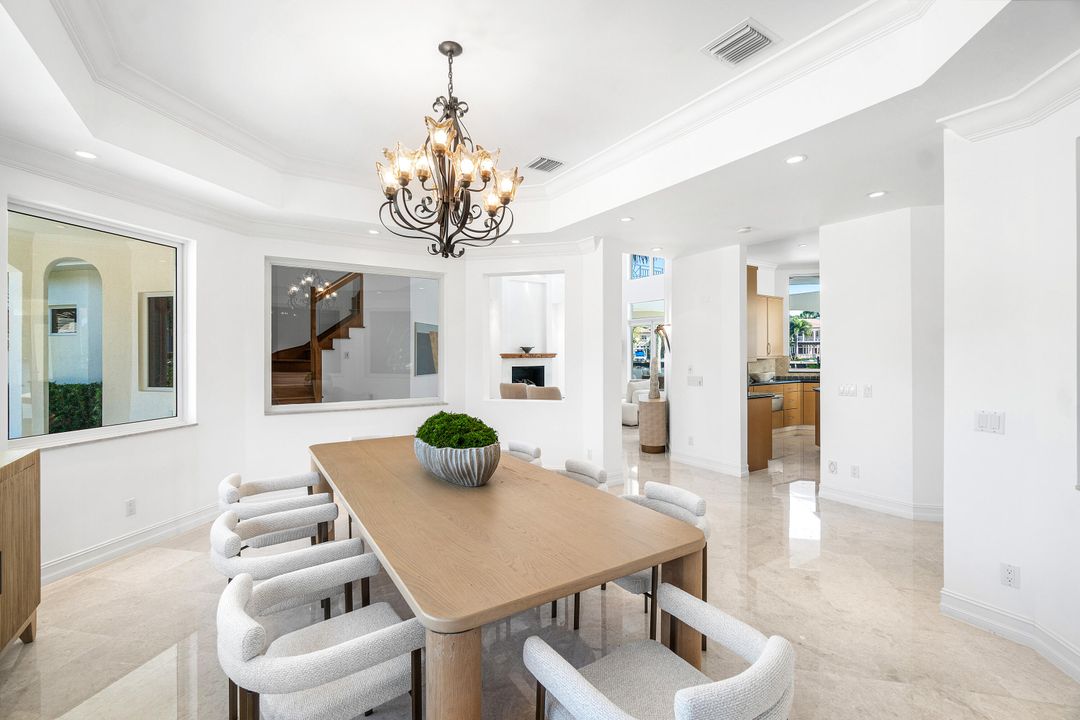 待售: $8,499,000 (5 贝兹, 7 浴室, 7360 平方英尺)