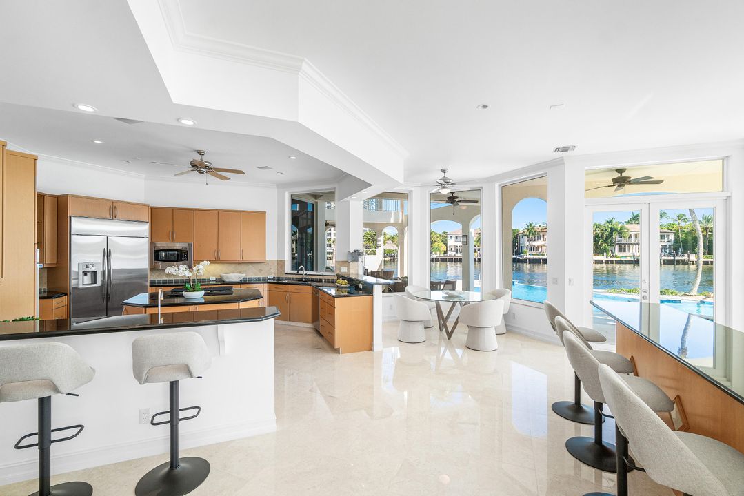 待售: $8,499,000 (5 贝兹, 7 浴室, 7360 平方英尺)