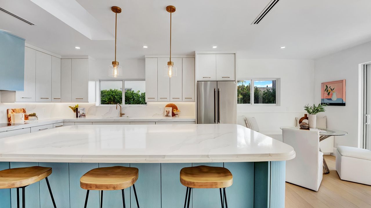 For Sale: $3,650,000 (4 beds, 4 baths, 3835 Square Feet)