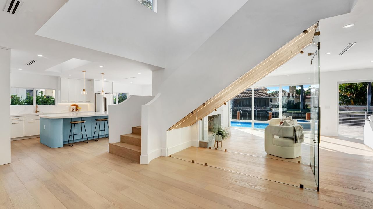 For Sale: $3,650,000 (4 beds, 4 baths, 3835 Square Feet)