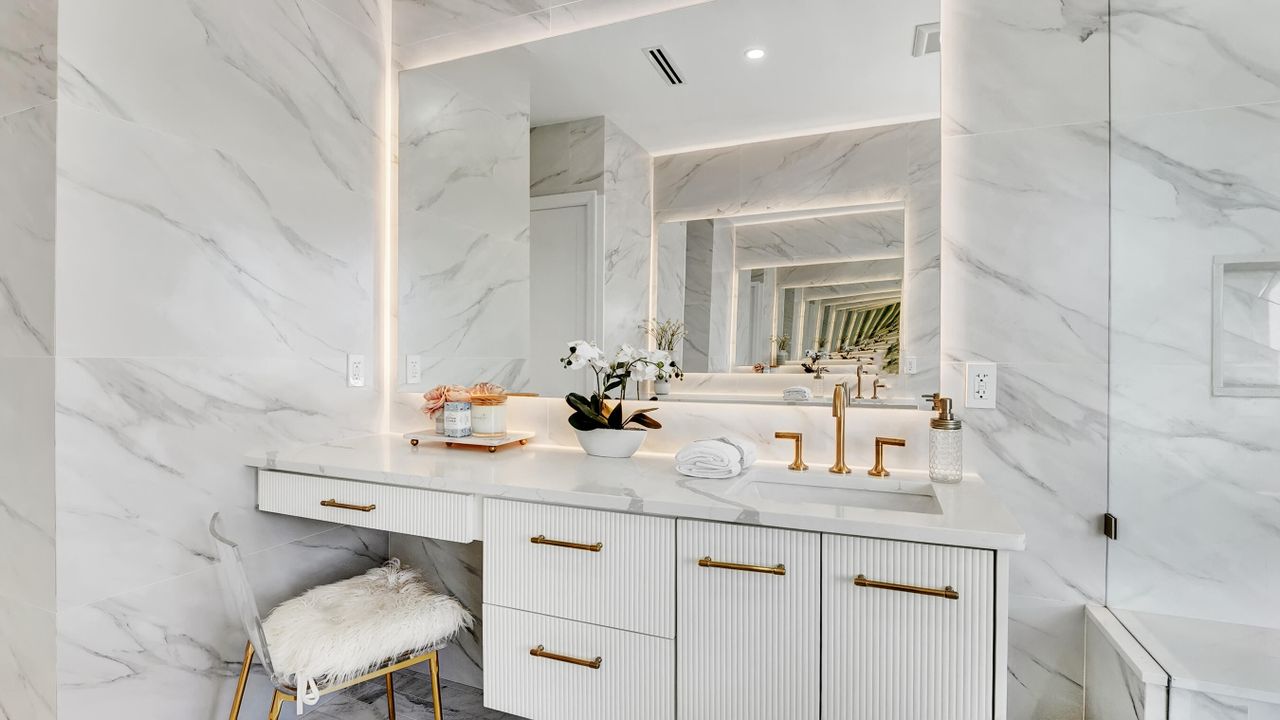 For Sale: $3,650,000 (4 beds, 4 baths, 3835 Square Feet)