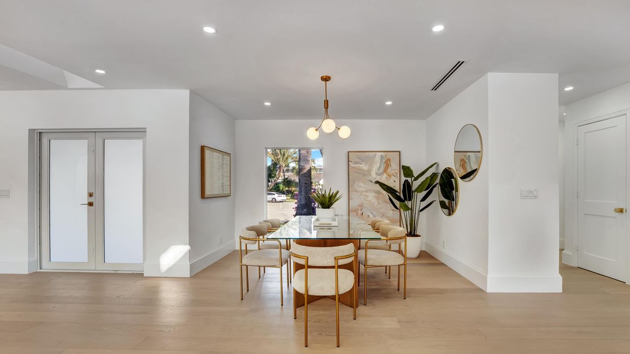 For Sale: $3,650,000 (4 beds, 4 baths, 3835 Square Feet)