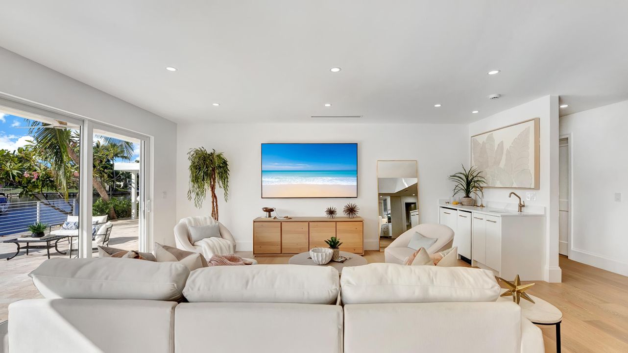 For Sale: $3,650,000 (4 beds, 4 baths, 3835 Square Feet)