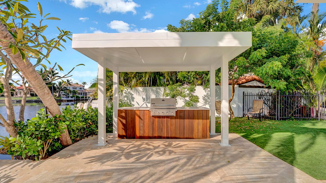 For Sale: $3,650,000 (4 beds, 4 baths, 3835 Square Feet)