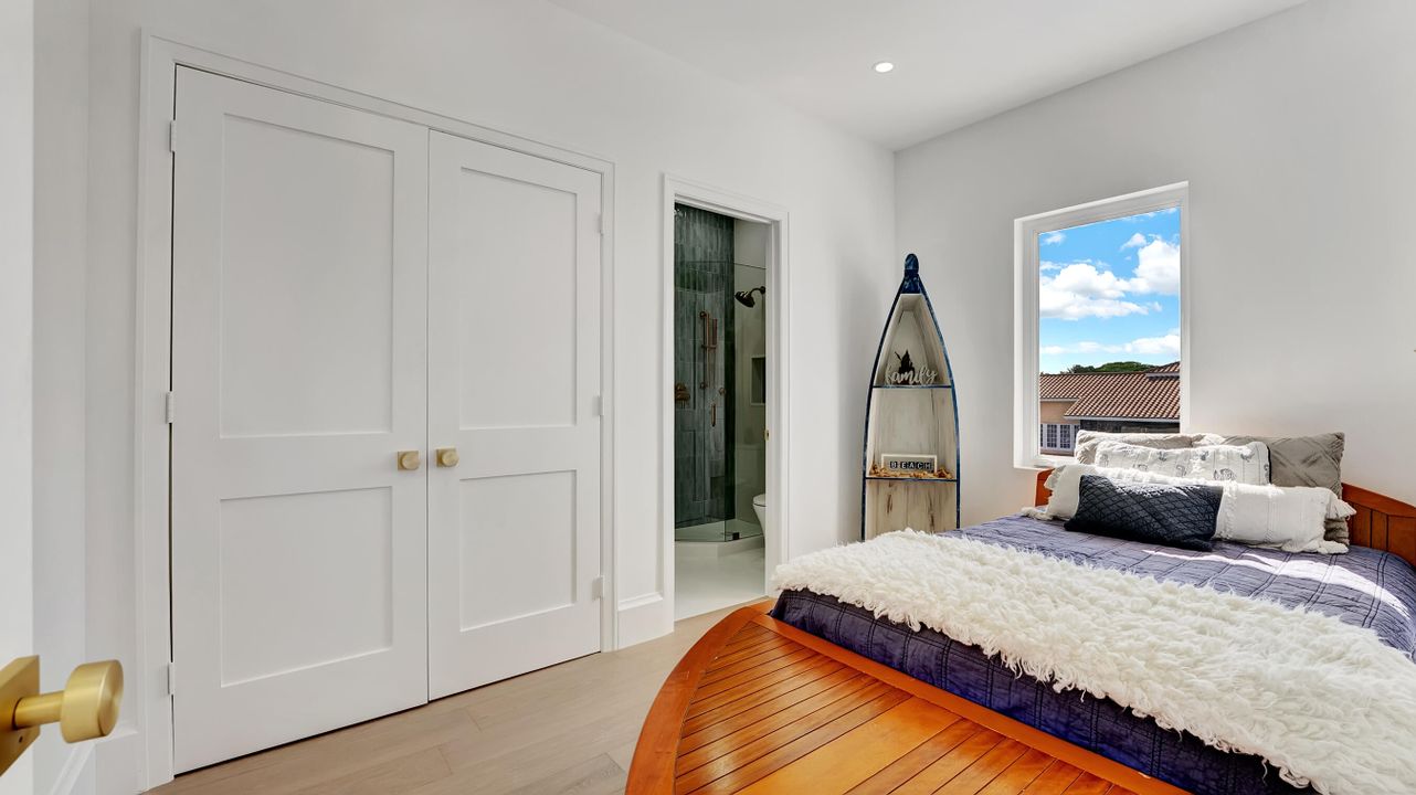 For Sale: $3,650,000 (4 beds, 4 baths, 3835 Square Feet)