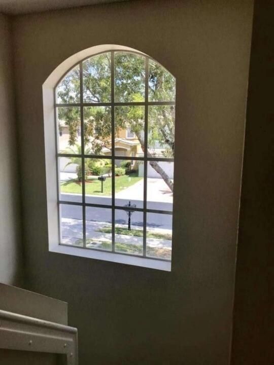 For Rent: $2,795 (3 beds, 2 baths, 1863 Square Feet)