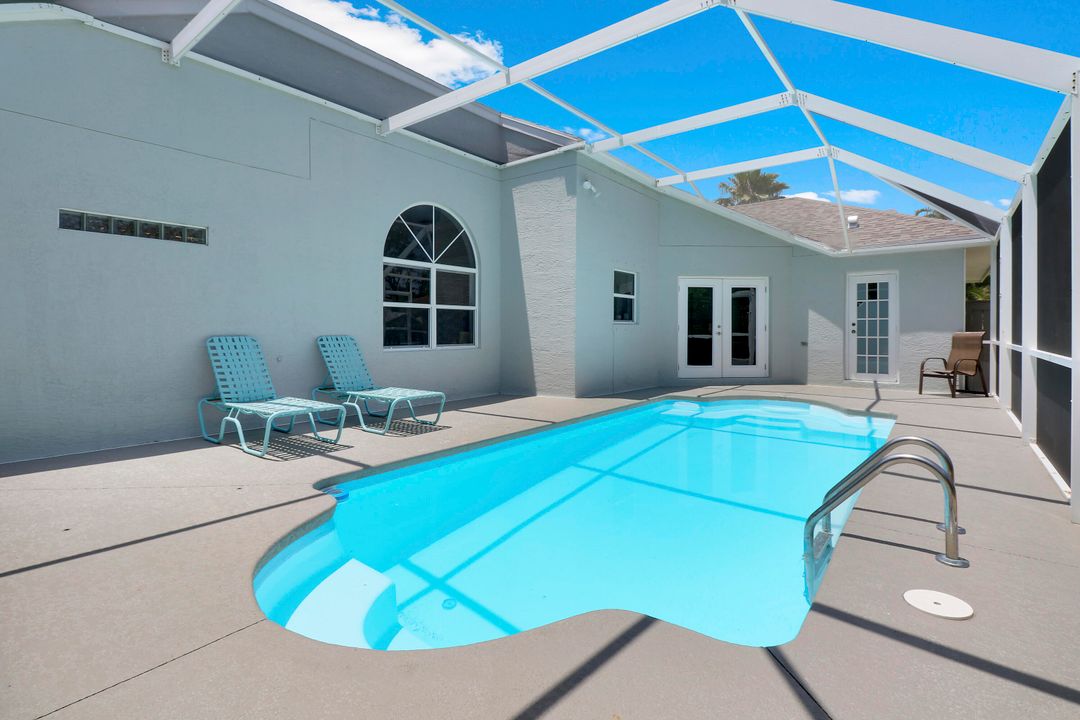 Activo con contrato: $879,000 (3 camas, 2 baños, 1928 Pies cuadrados)