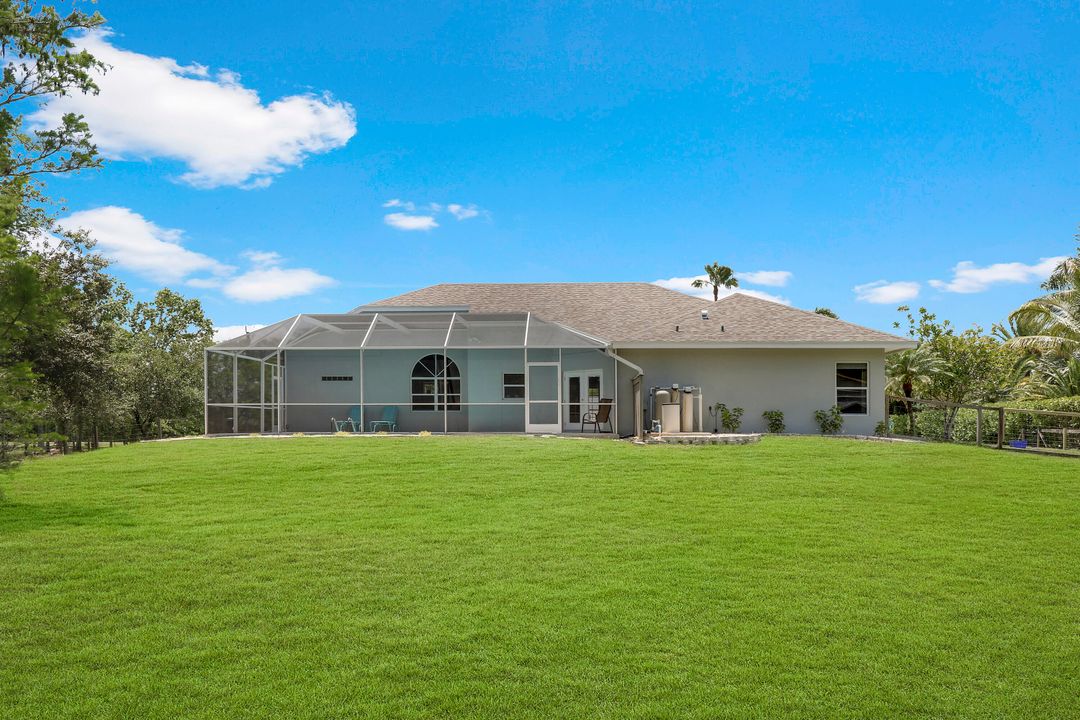 Activo con contrato: $879,000 (3 camas, 2 baños, 1928 Pies cuadrados)