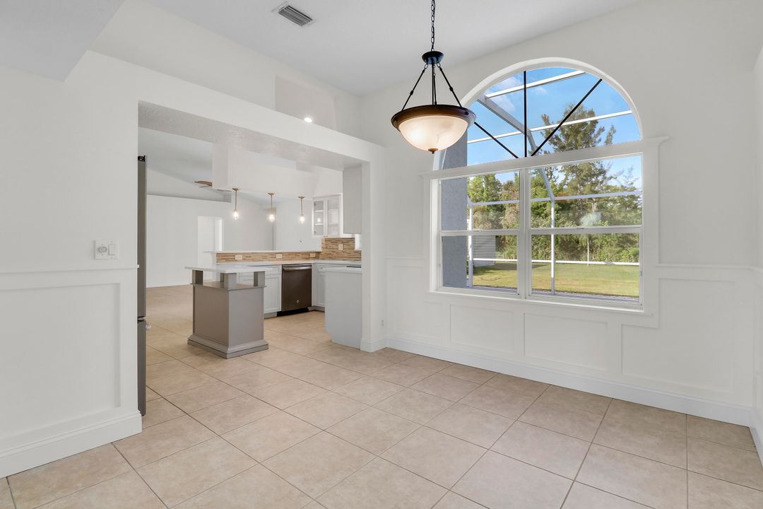 Activo con contrato: $879,000 (3 camas, 2 baños, 1928 Pies cuadrados)