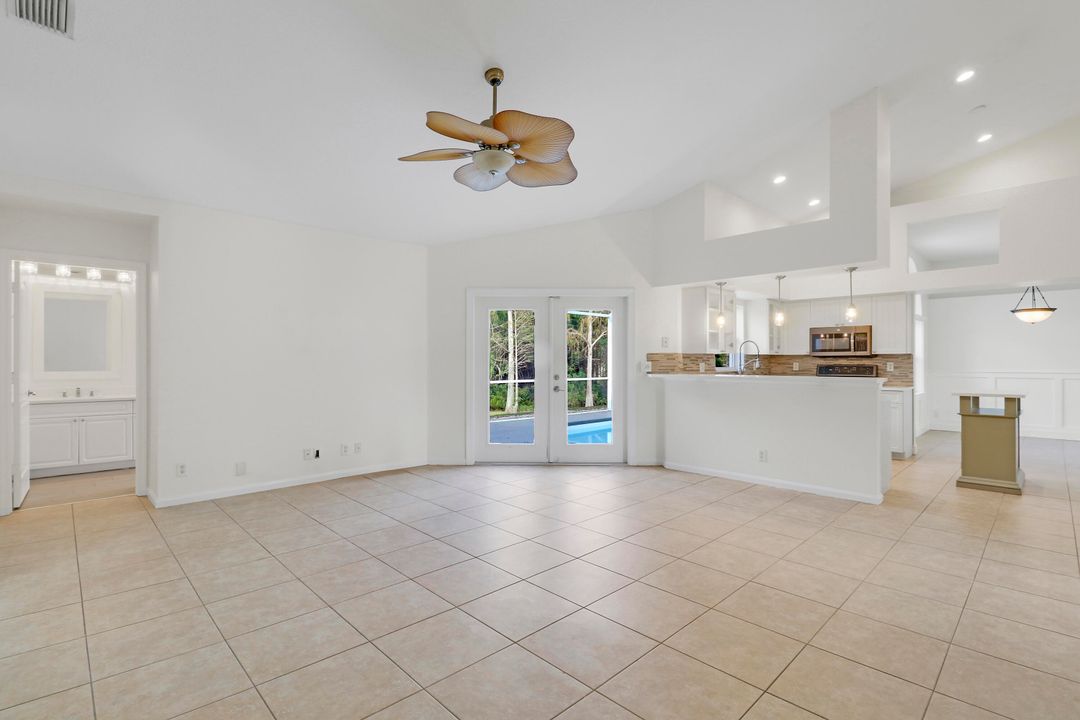 Activo con contrato: $879,000 (3 camas, 2 baños, 1928 Pies cuadrados)