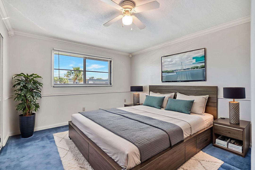 На продажу: $298,000 (2 спален, 2 ванн, 962 Квадратных фут)