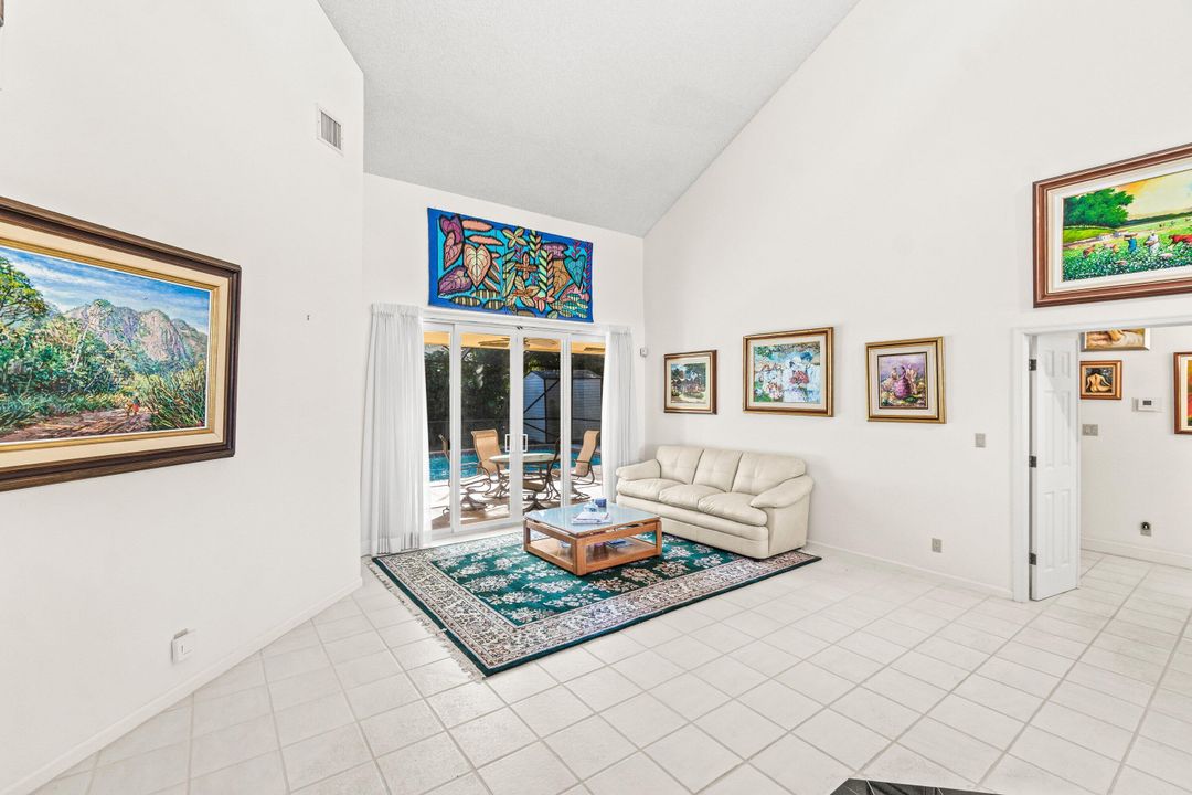 Под контрактом: $1,350,000 (5 спален, 3 ванн, 3054 Квадратных фут)