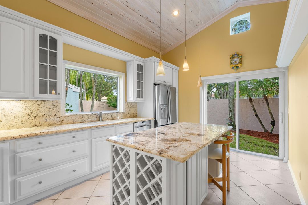 For Sale: $660,000 (2 beds, 2 baths, 1798 Square Feet)