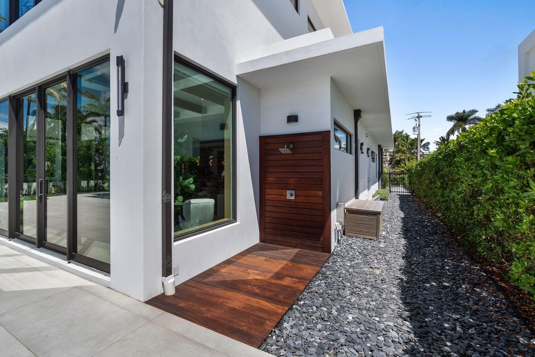 На продажу: $12,450,000 (5 спален, 5 ванн, 5098 Квадратных фут)