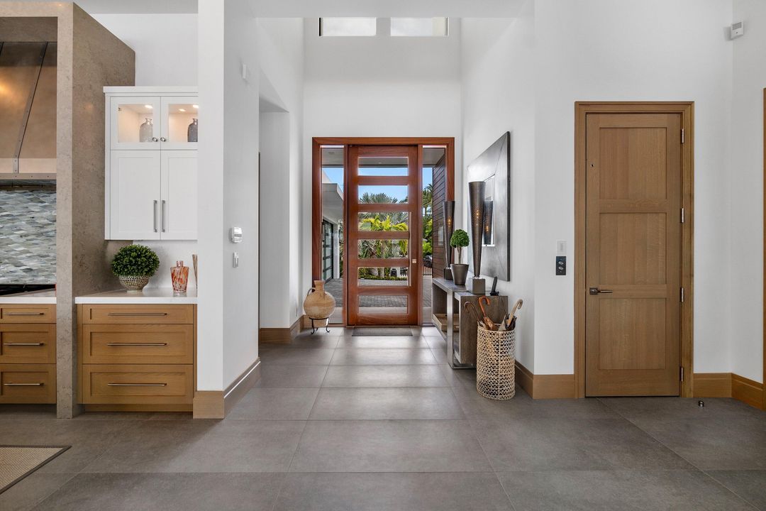 На продажу: $12,450,000 (5 спален, 5 ванн, 5098 Квадратных фут)