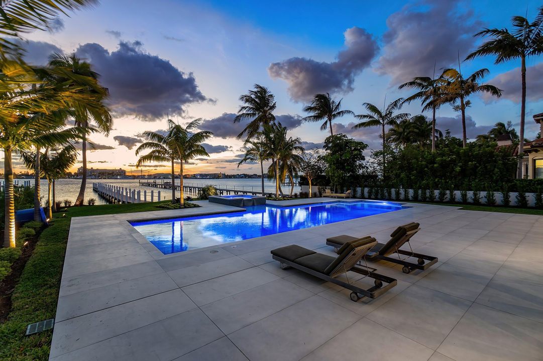 На продажу: $12,450,000 (5 спален, 5 ванн, 5098 Квадратных фут)