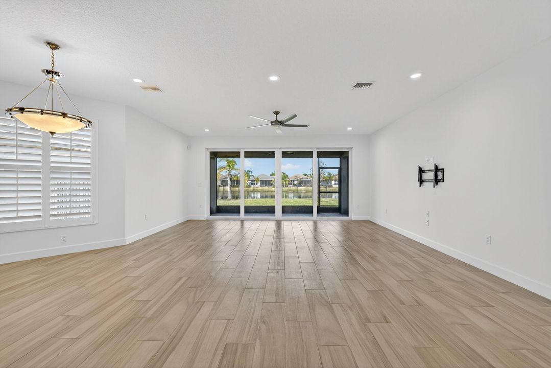 待售: $689,900 (3 贝兹, 2 浴室, 2167 平方英尺)