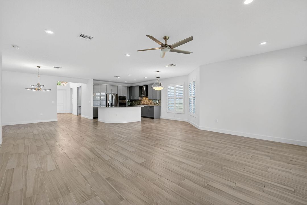 待售: $689,900 (3 贝兹, 2 浴室, 2167 平方英尺)