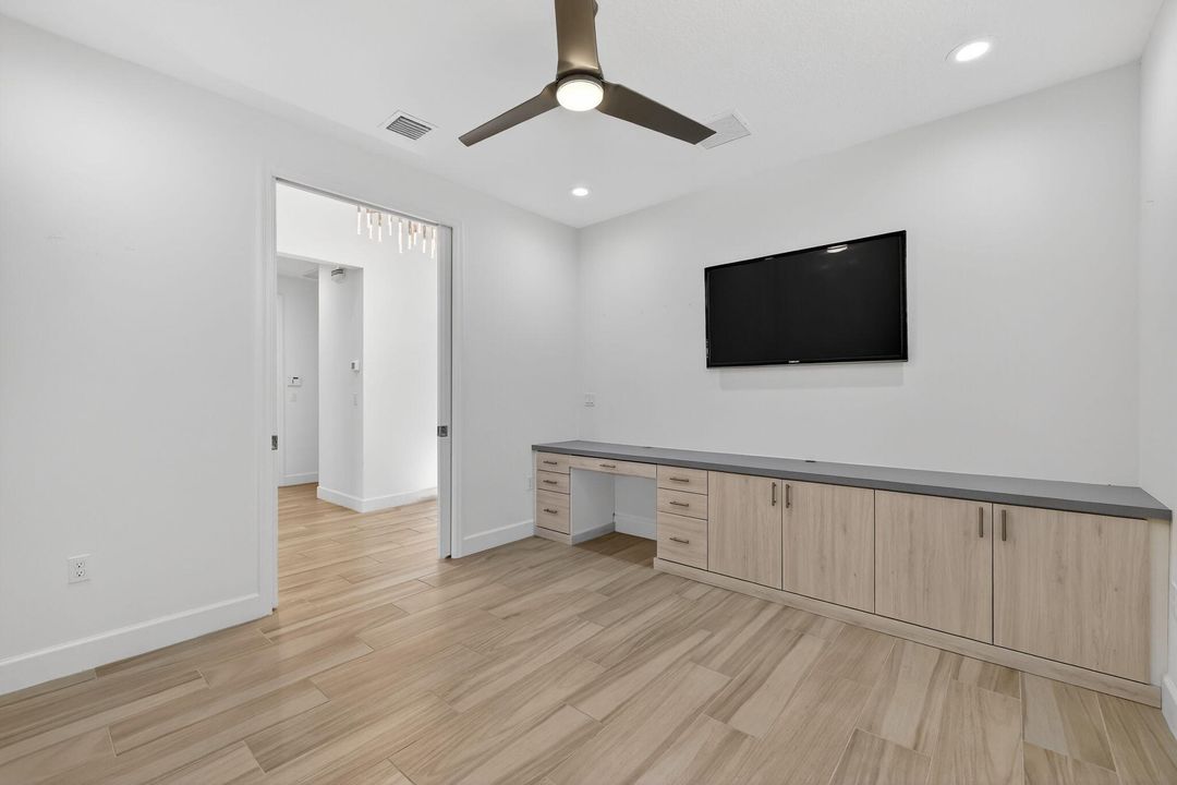 待售: $689,900 (3 贝兹, 2 浴室, 2167 平方英尺)