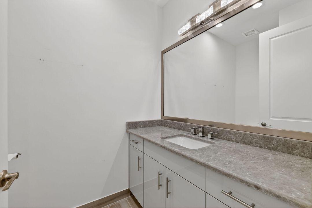 待售: $689,900 (3 贝兹, 2 浴室, 2167 平方英尺)