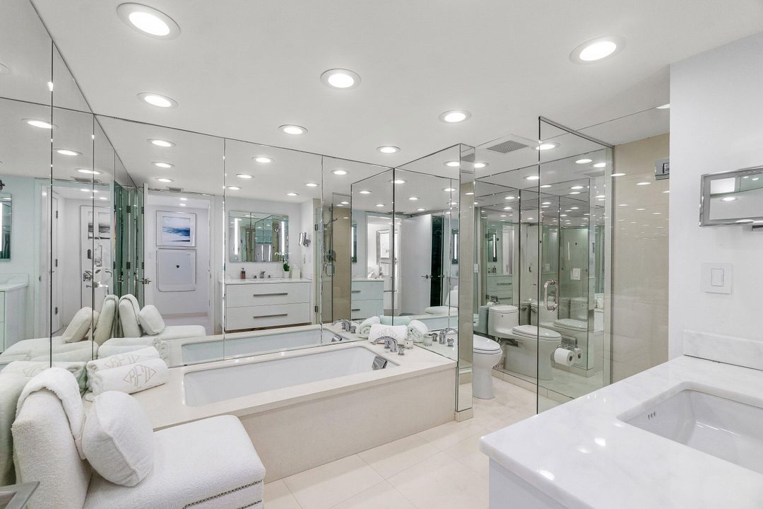 For Sale: $3,195,000 (2 beds, 2 baths, 1391 Square Feet)