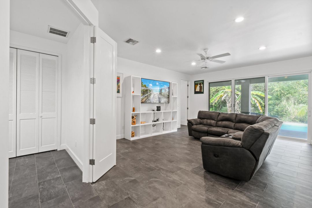 For Sale: $1,200,000 (3 beds, 2 baths, 1532 Square Feet)