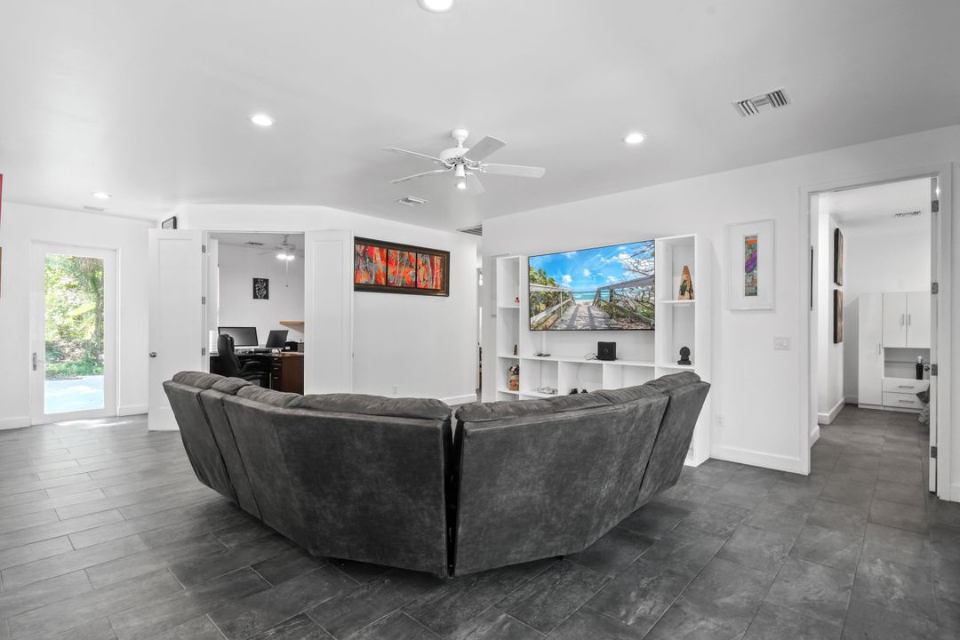 For Sale: $1,200,000 (3 beds, 2 baths, 1532 Square Feet)