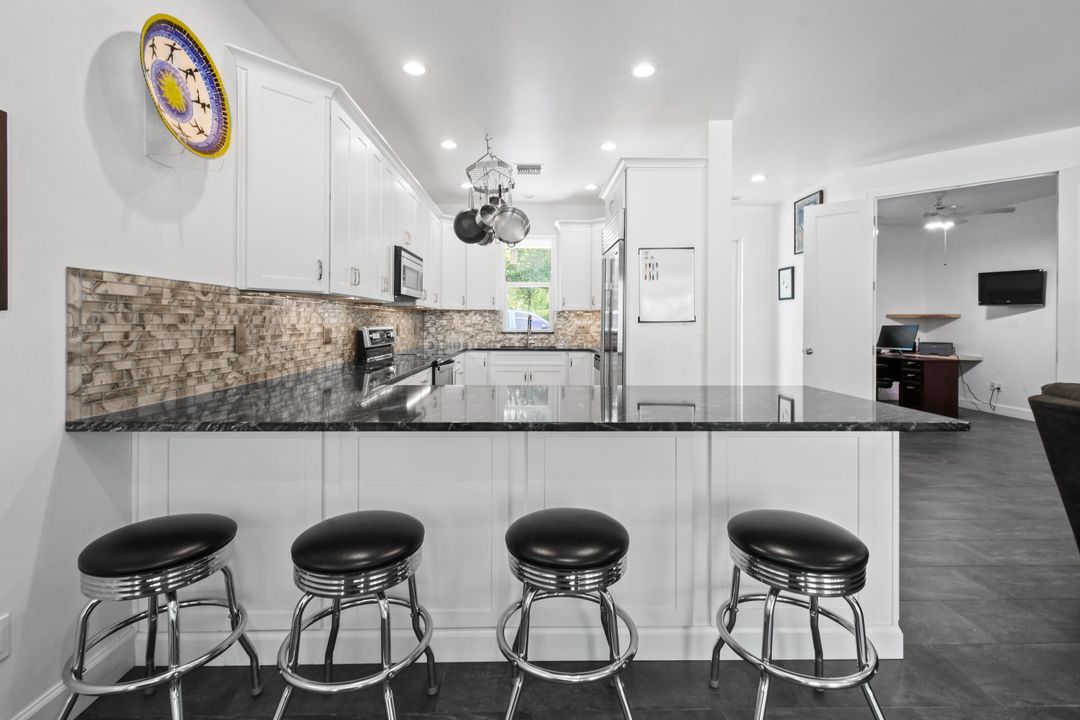 For Sale: $1,200,000 (3 beds, 2 baths, 1532 Square Feet)