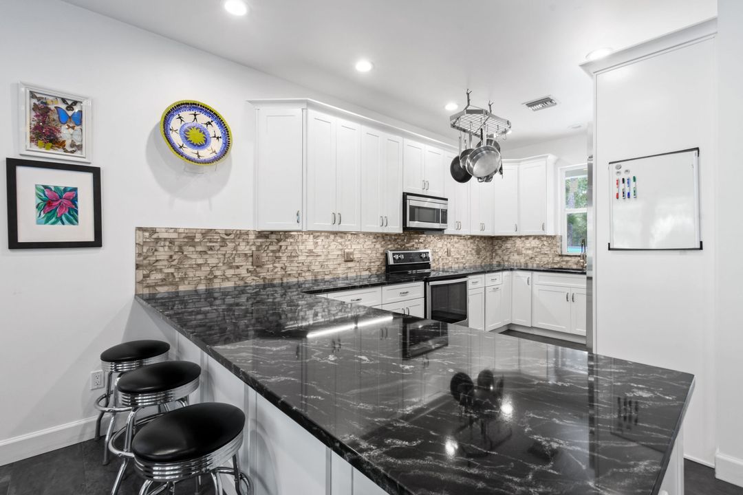 For Sale: $1,200,000 (3 beds, 2 baths, 1532 Square Feet)