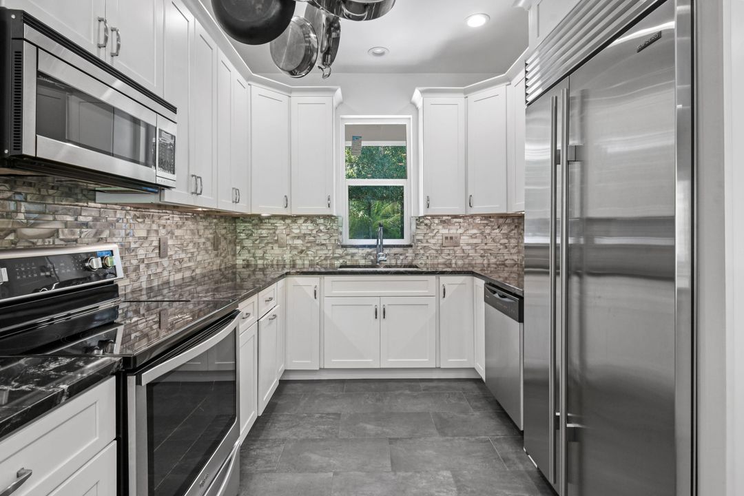 For Sale: $1,200,000 (3 beds, 2 baths, 1532 Square Feet)