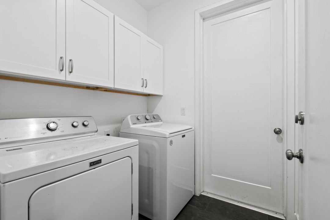 For Sale: $1,200,000 (3 beds, 2 baths, 1532 Square Feet)