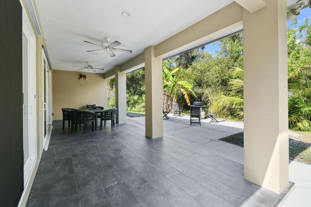 For Sale: $1,200,000 (3 beds, 2 baths, 1532 Square Feet)