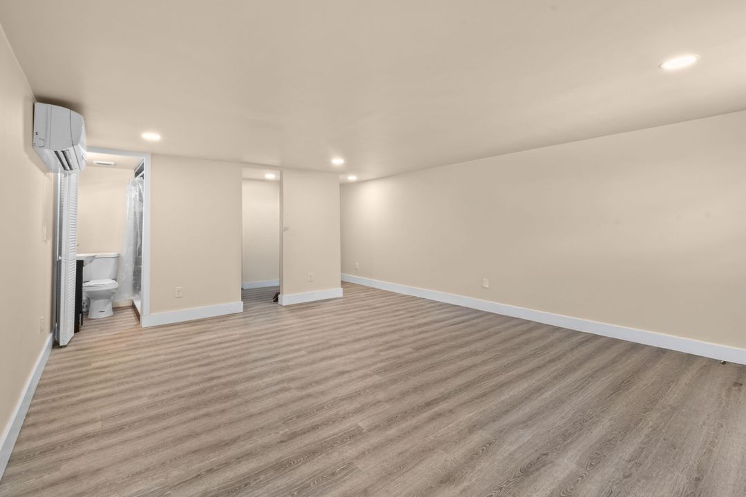 For Sale: $1,200,000 (3 beds, 2 baths, 1532 Square Feet)