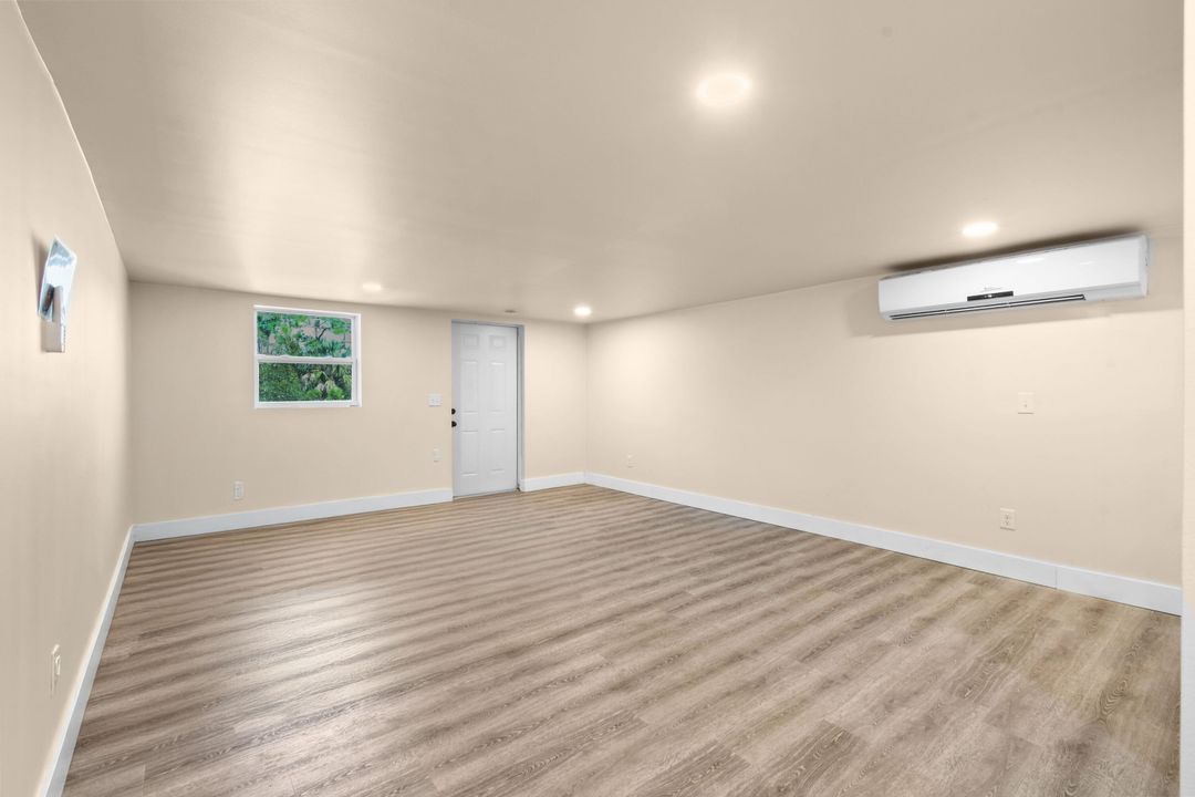 For Sale: $1,200,000 (3 beds, 2 baths, 1532 Square Feet)