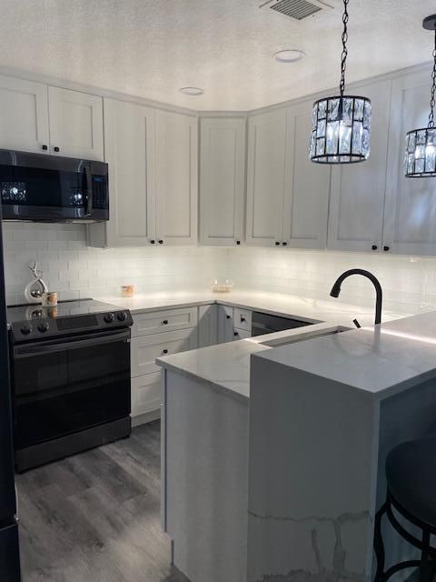 出租: $4,000 (2 贝兹, 2 浴室, 1346 平方英尺)