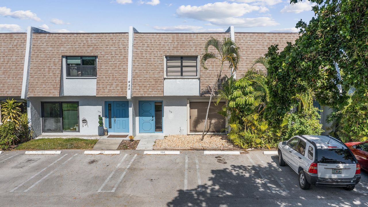 待售: $322,500 (2 贝兹, 2 浴室, 1558 平方英尺)