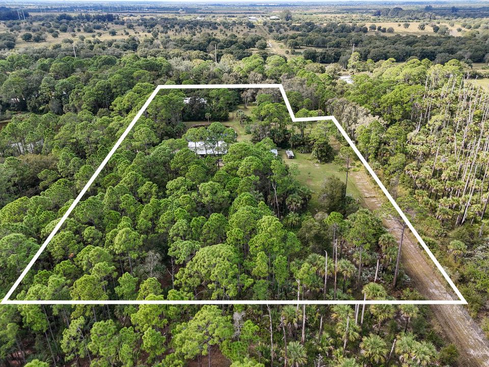 For Sale: $1,200,000 (3 beds, 2 baths, 1532 Square Feet)