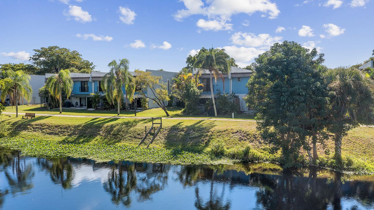 待售: $322,500 (2 贝兹, 2 浴室, 1558 平方英尺)