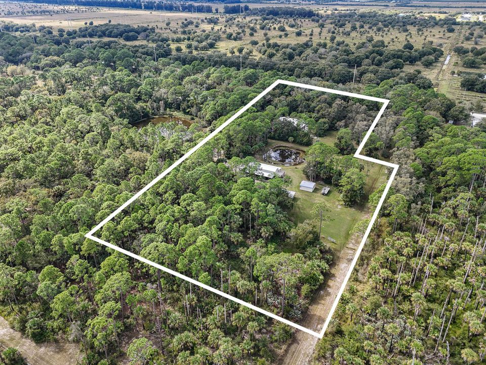 For Sale: $1,200,000 (3 beds, 2 baths, 1532 Square Feet)