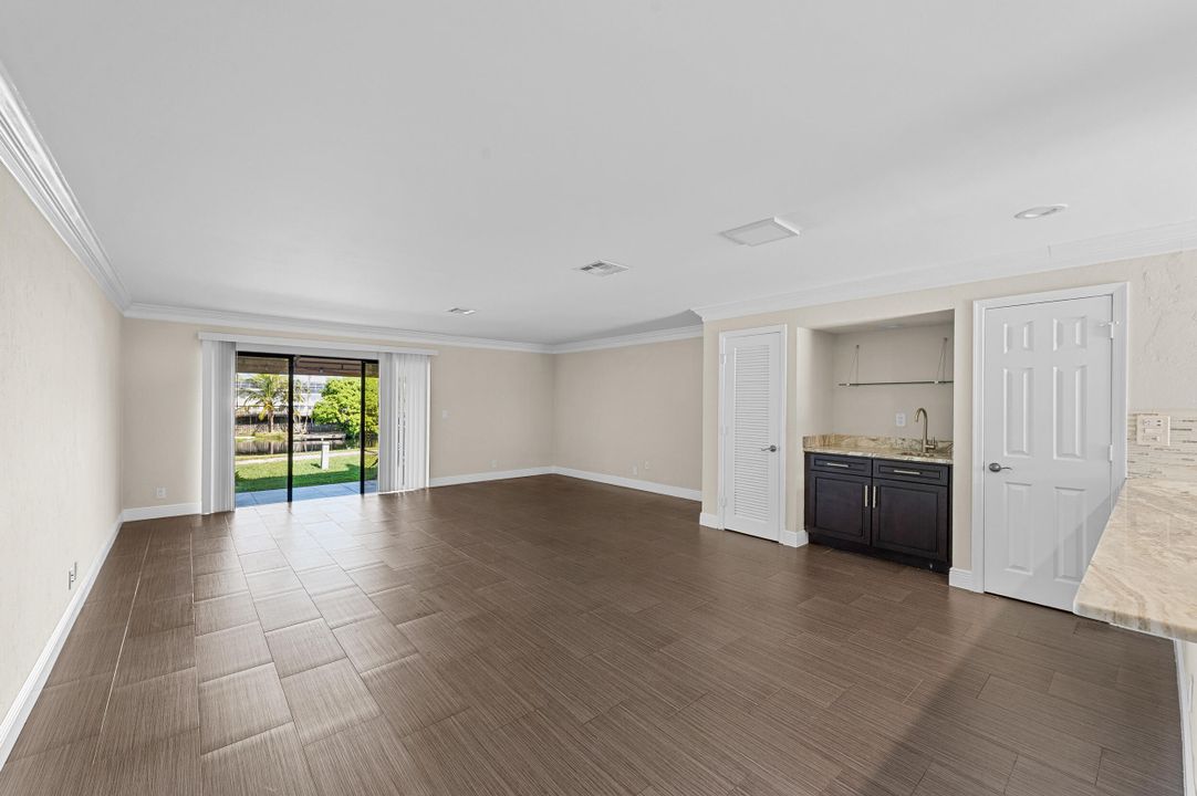 待售: $322,500 (2 贝兹, 2 浴室, 1558 平方英尺)