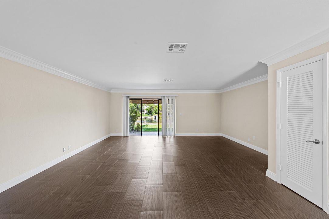 待售: $322,500 (2 贝兹, 2 浴室, 1558 平方英尺)