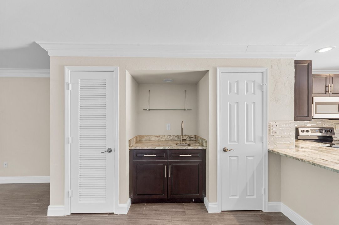 待售: $322,500 (2 贝兹, 2 浴室, 1558 平方英尺)