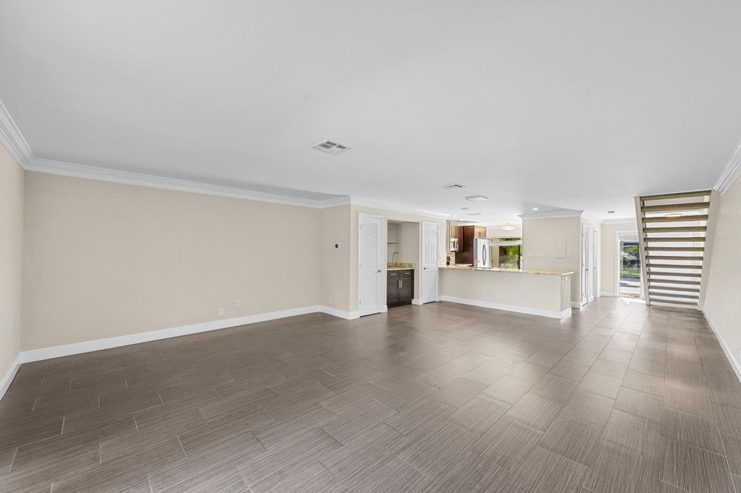 待售: $322,500 (2 贝兹, 2 浴室, 1558 平方英尺)