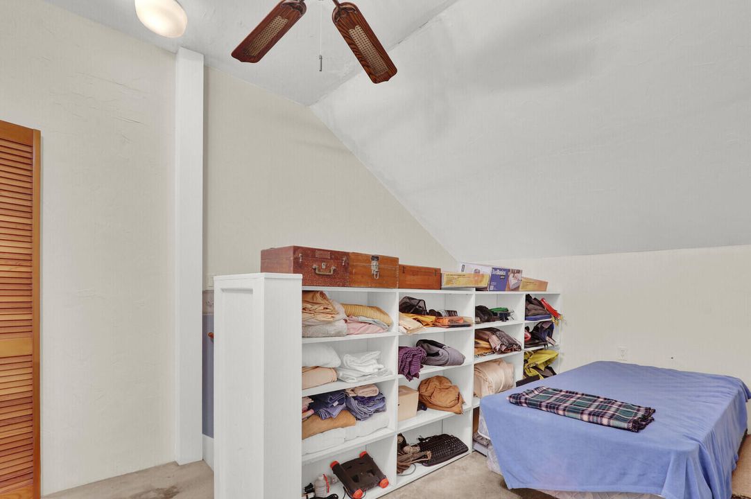 待售: $699,000 (2 贝兹, 1 浴室, 1120 平方英尺)