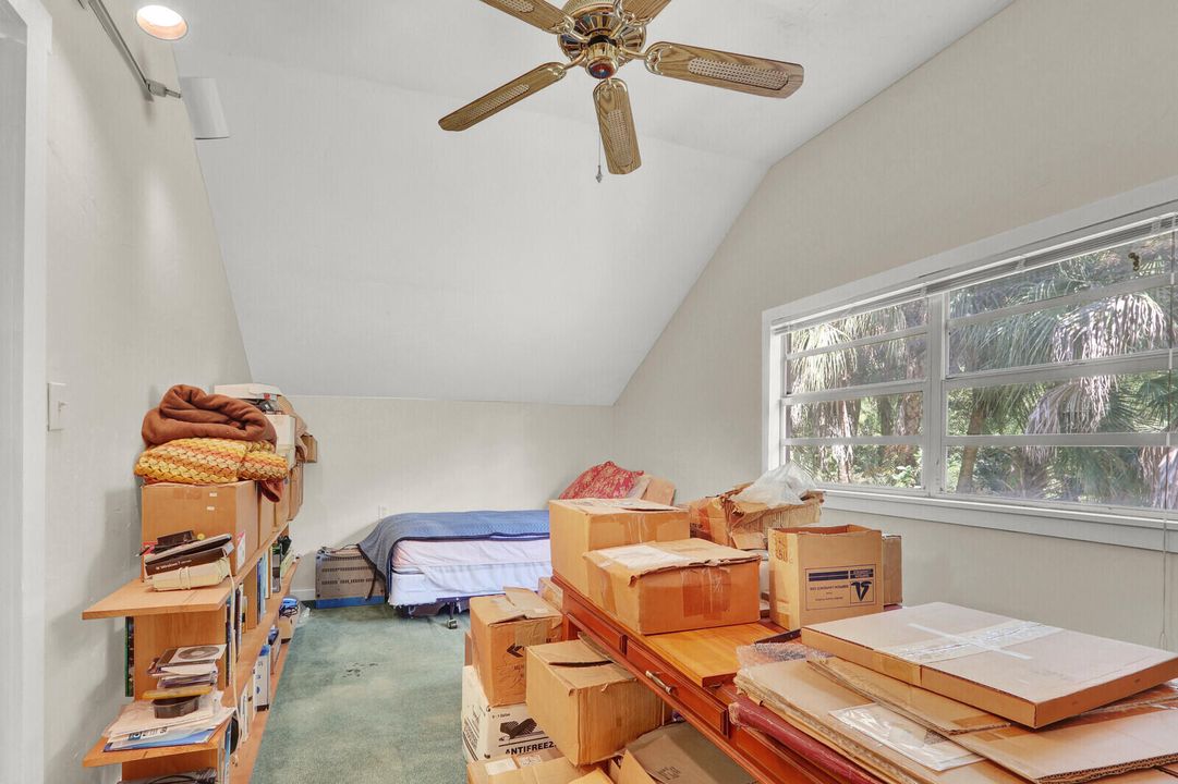 待售: $699,000 (2 贝兹, 1 浴室, 1120 平方英尺)